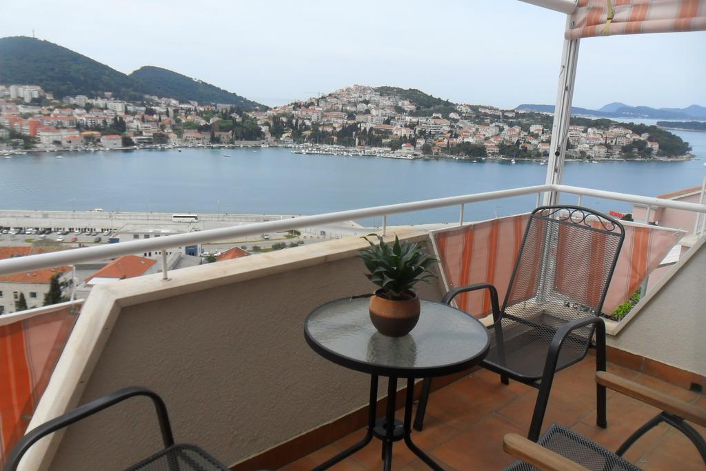 Rooms Anela With Large Common Tarrace And Beautiful Sea View Dubrovnik Room photo